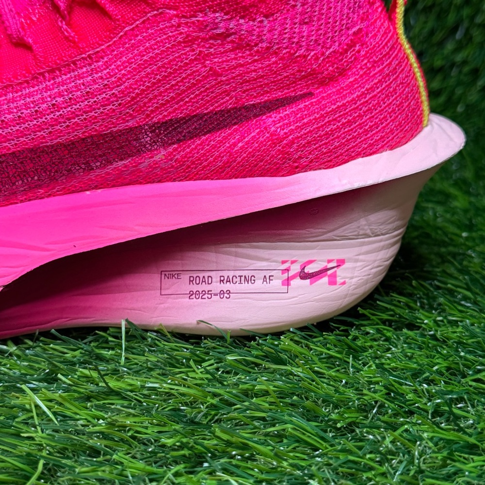 Size 7 - Womens Nike Air Zoom Alphafly NEXT% 3 Hyper Pink Sneakers - FD8315-601 - Picture 4 of 10